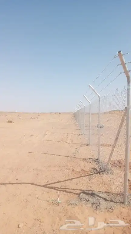 متخصصون في تنفيذ أعمال الشبك والسياج الحديدي للمزارع   والح 6