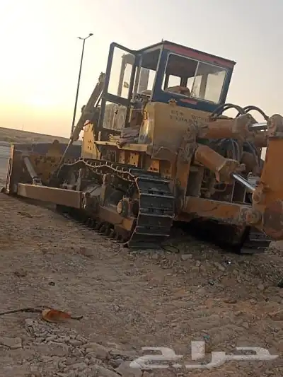 بلدوزر 155 للايجار 0