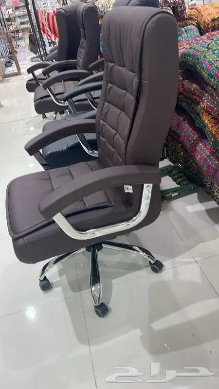 كراسي مكتبي جلد وشبك يوجد بساتم وكفرات 37
