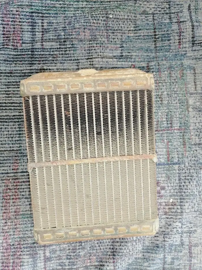 قطع غيار نيسان سيارة رياضيه وارد اليبان 96