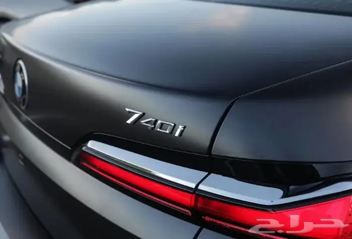 استأجر الآن BMW 7 Series 740i X في دبي 1