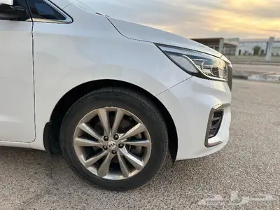 كيا كرنفال 2019 ديزل فل كامل بطاقة جمركية 4