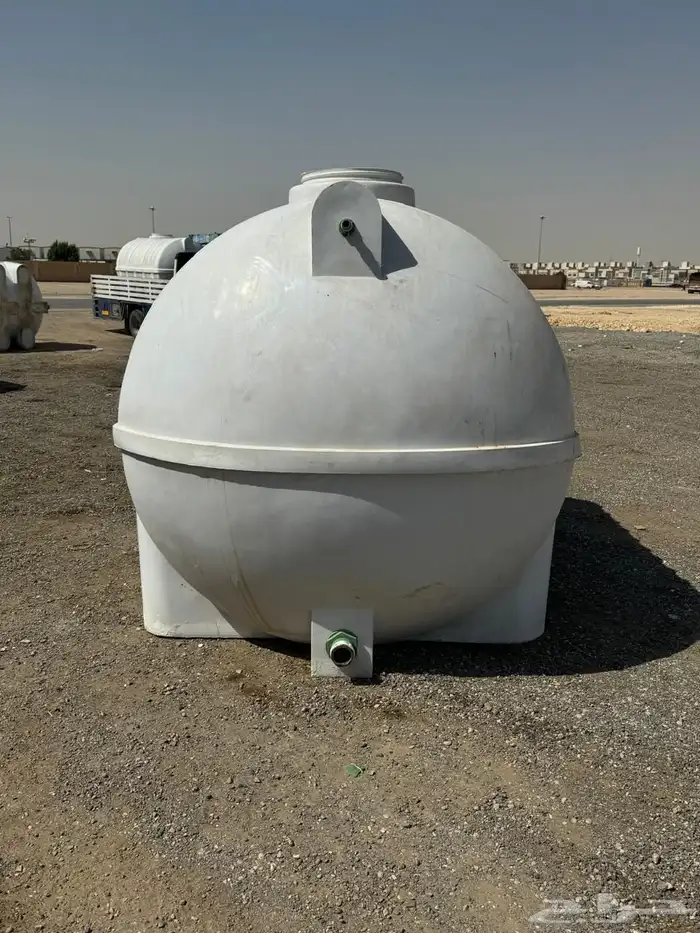 خزان ماء للبيع 7000الف التر زامل 6