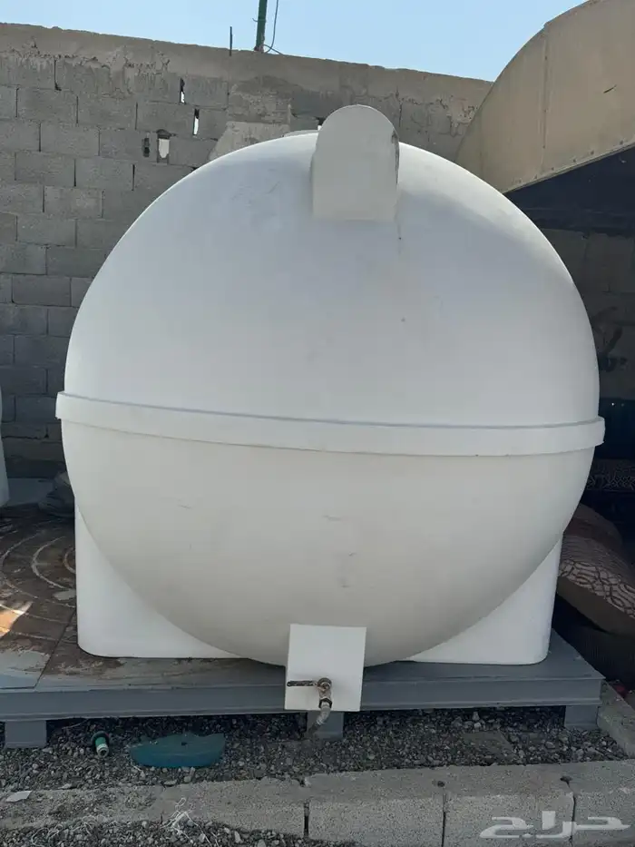 خزان ماء للبيع 7000الف التر زامل 1