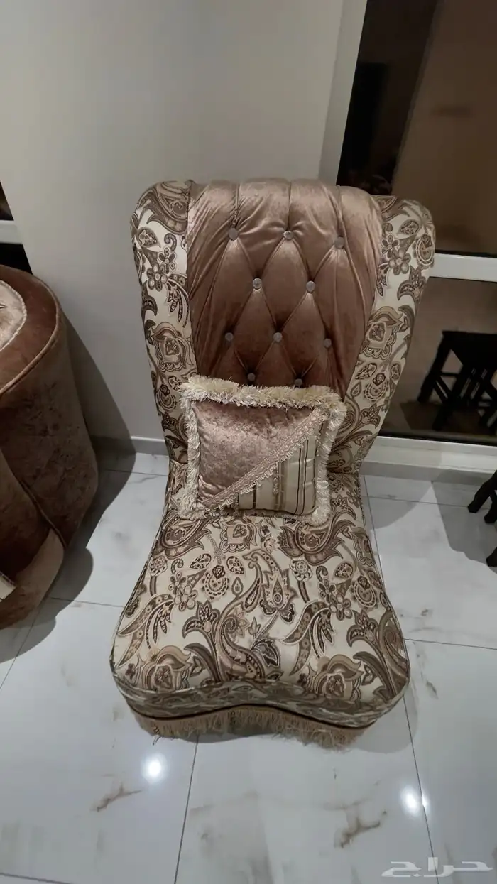 للبيع كنب رجال نظيف وجودة عالية 2