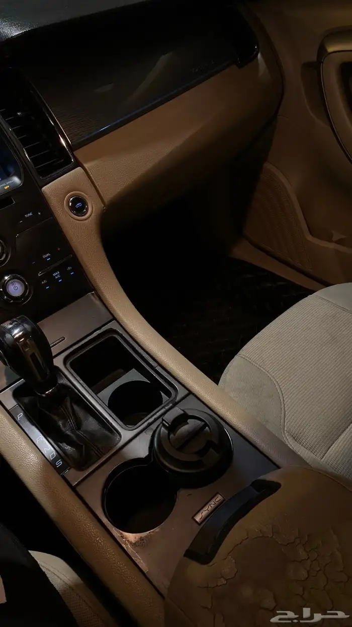 فورد تورس 2018 4سلندر نص فل فتحة لون رصاصي غامق لامع 1