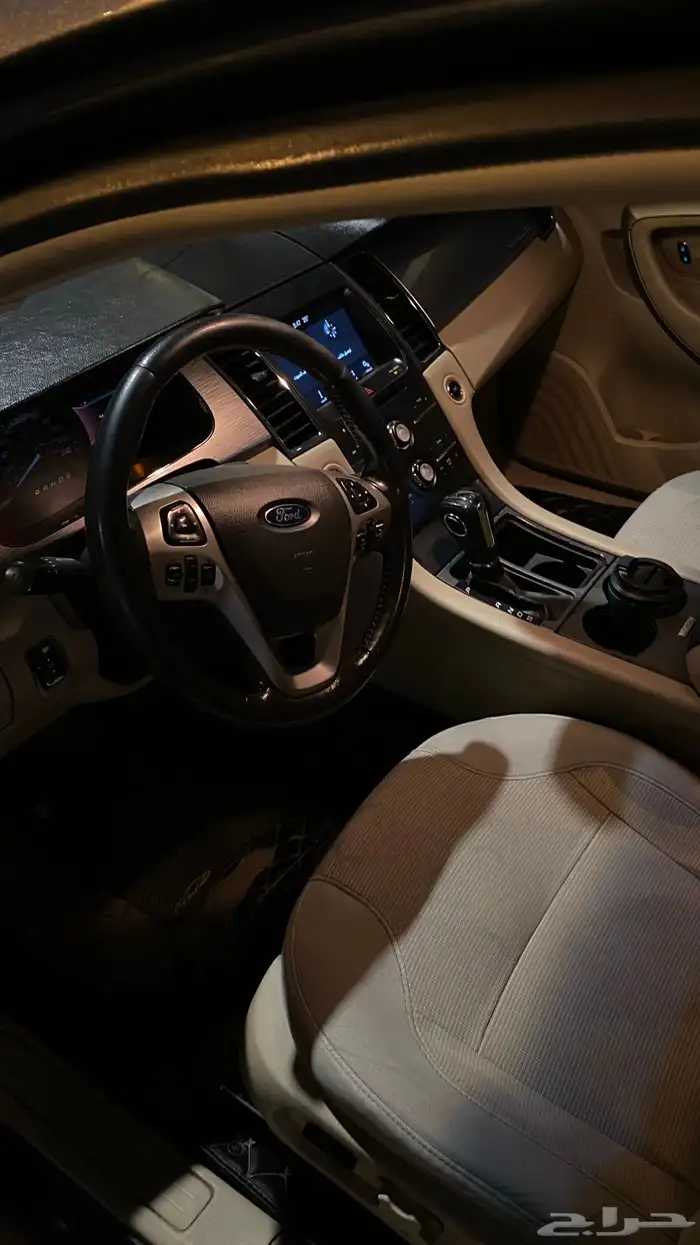 فورد تورس 2018 4سلندر نص فل فتحة لون رصاصي غامق لامع 5