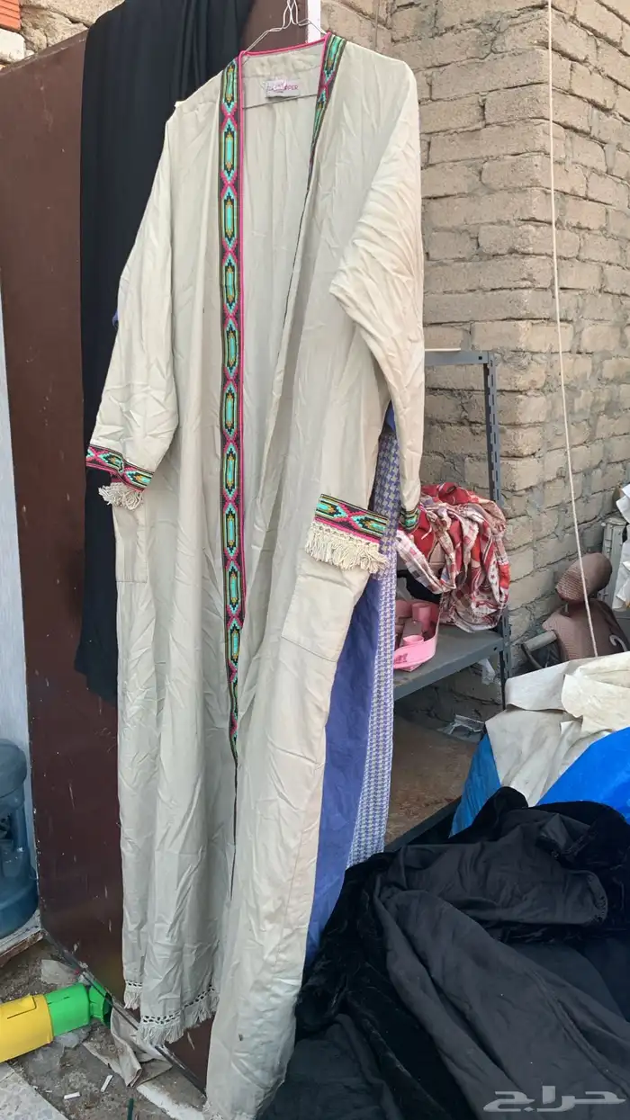 جلابيات وعبايات نضيفة ومنها جديد تسليم فوري 79