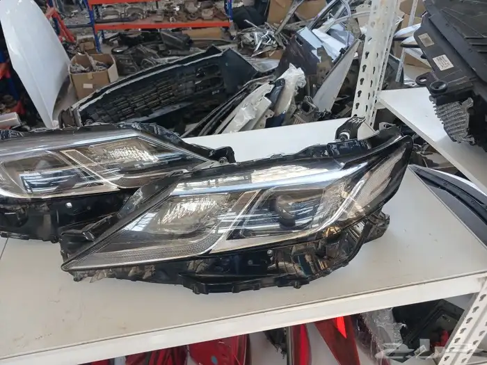 شمعات كامري 2021 _ 2022 _ 2023 مستعمل نضيف عالشرط 1