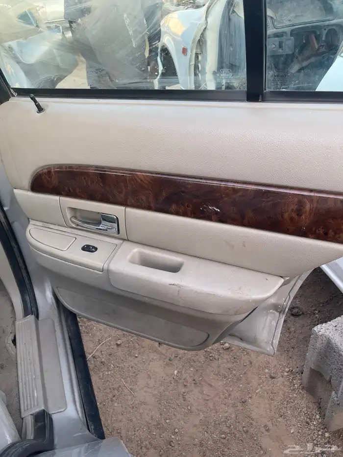 يتوفر لدينا قطع غيار فورد ماركيز 2008 25