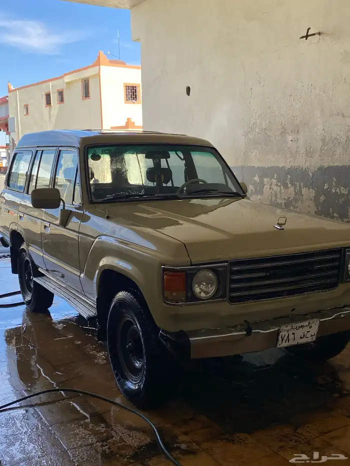 لاند كروزر 83 24