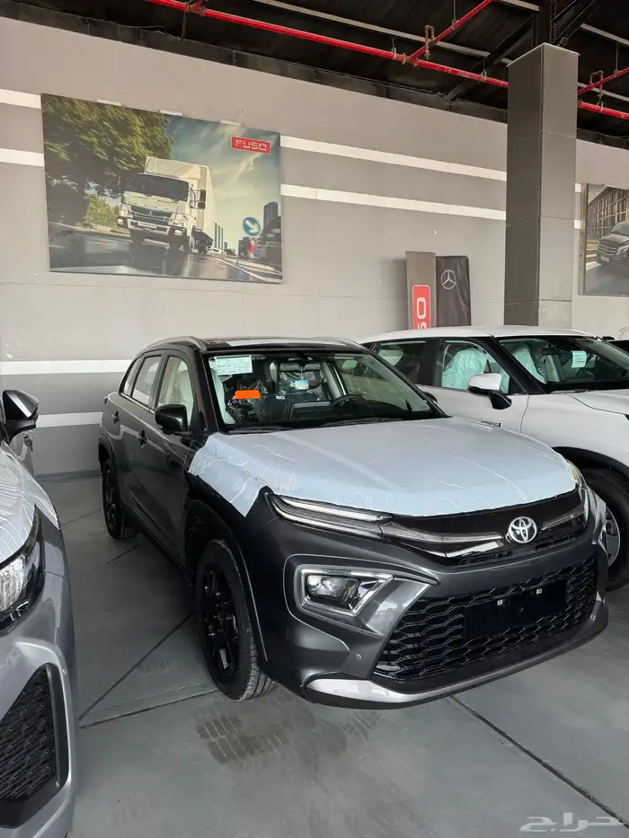 تويوتا اوربان كروزر فل اوبشن 2025 1