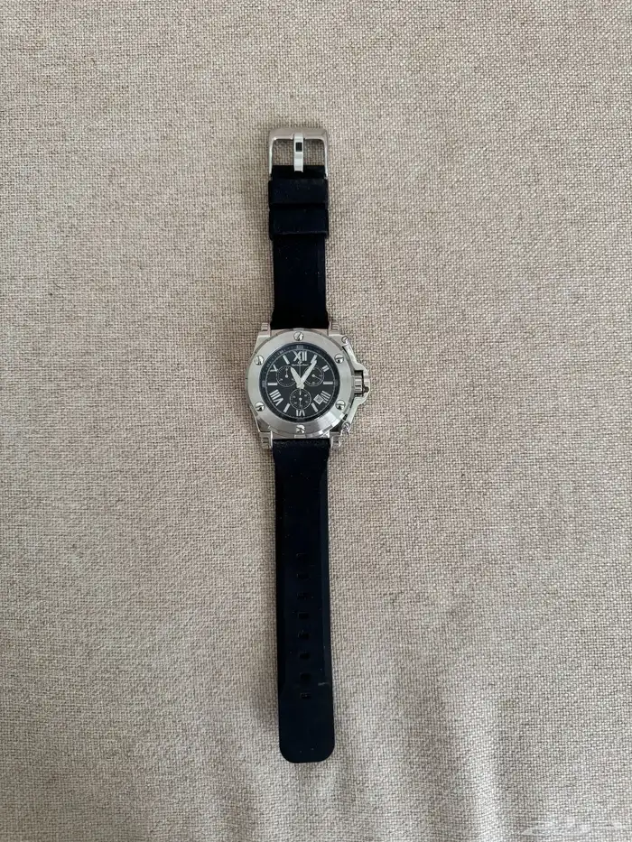 مجموعة ساعات وساعه ابل وسماعة بلوتوث 24