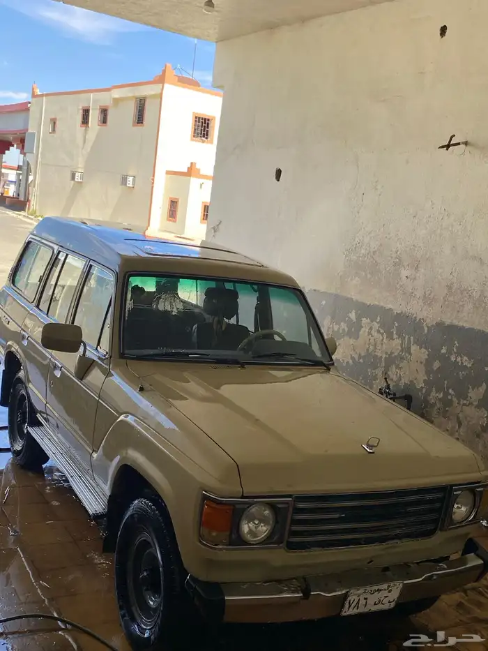 لاند كروزر 83 23