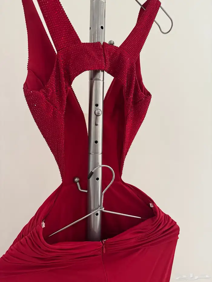 فستان ماركه sherri Hill احمر 4