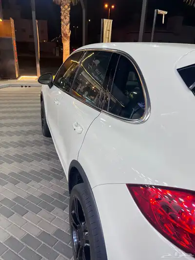 بورش كايين ابيض  داخل اسود بودي بلد نظيف 24