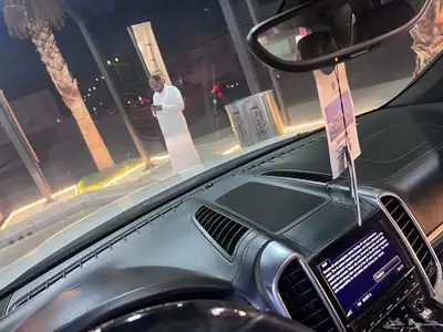 بورش كايين ابيض  داخل اسود بودي بلد نظيف 33
