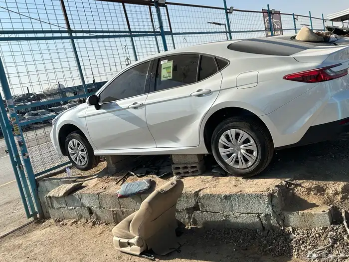 قطع كامري تشليح من 2018 الى 2025 1