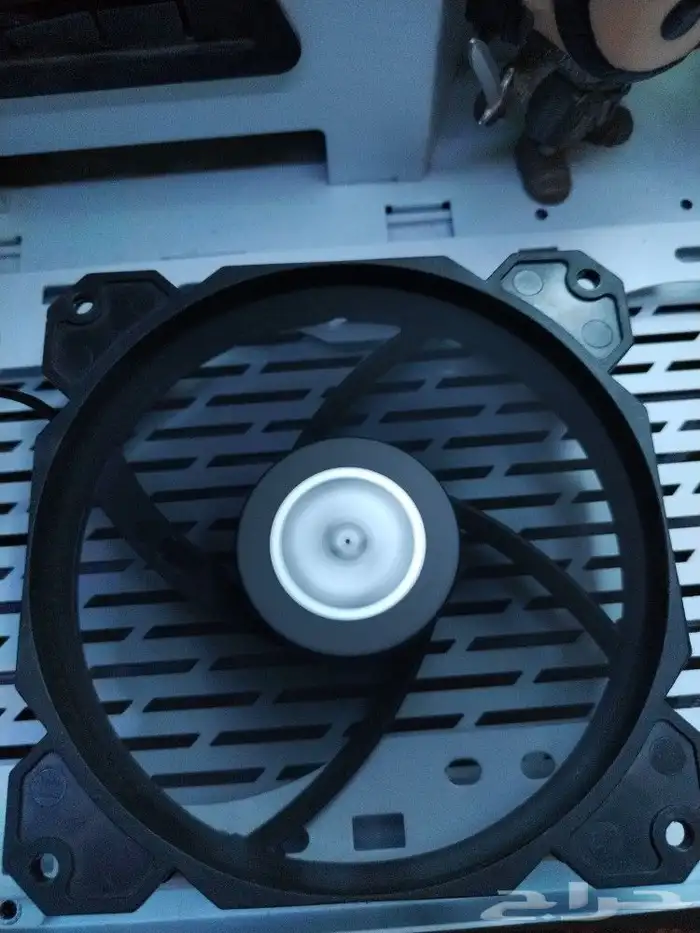 للبيع مروحة ليان لي 3