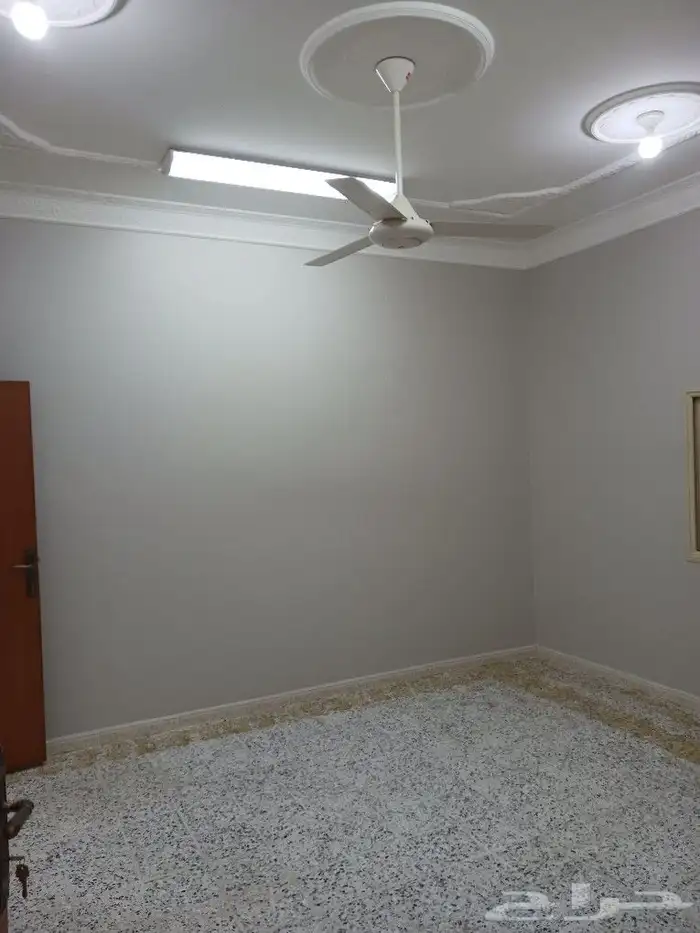 عماره للبيع بالكامل او شقق تمليك 6