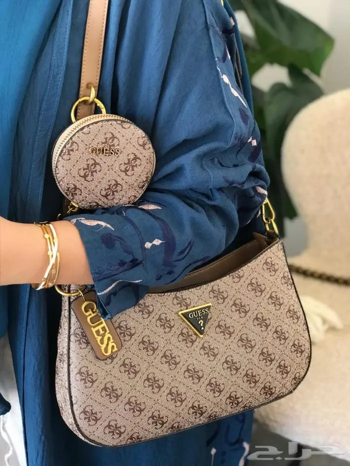 اكبر مجموعة شنط ماركة قيس جيس العالمية نفس اصلي درجة عاليه 43