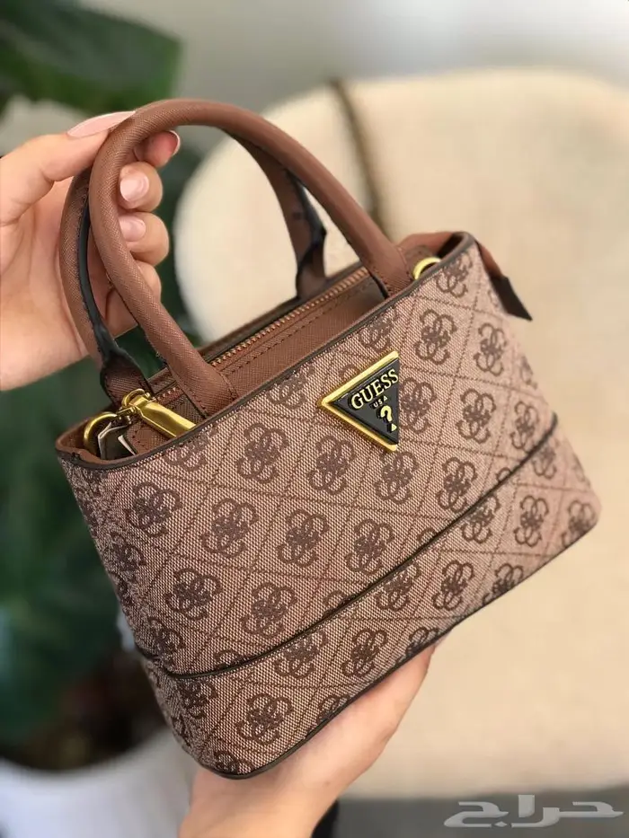 اكبر مجموعة شنط ماركة قيس جيس العالمية نفس اصلي درجة عاليه 20