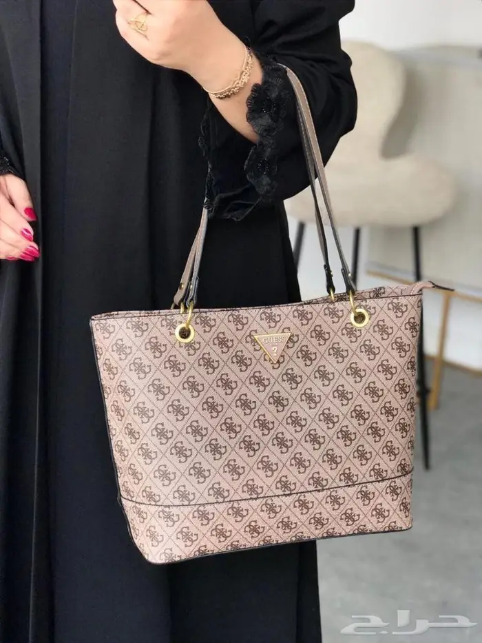 اكبر مجموعة شنط ماركة قيس جيس العالمية نفس اصلي درجة عاليه 28