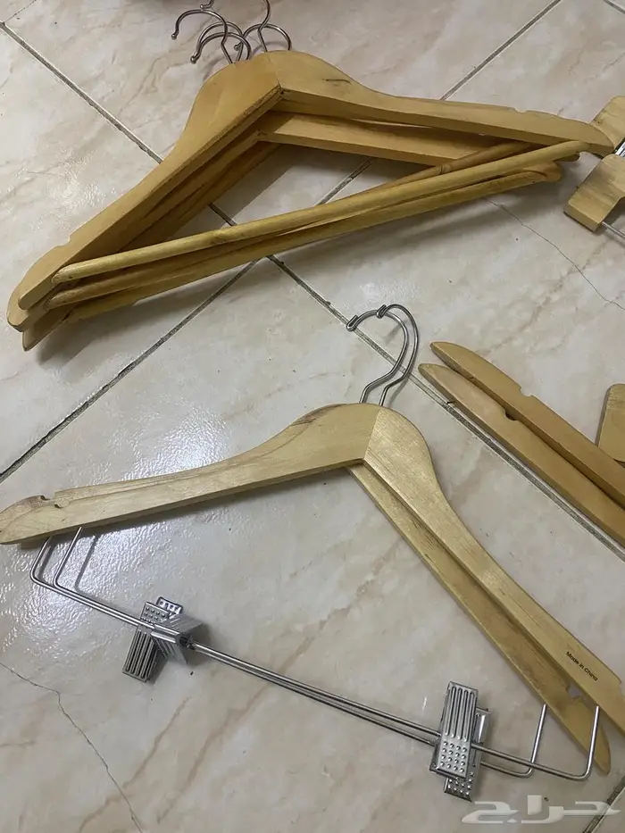 علاقات خشب مستعملة 3