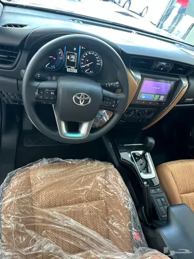 تويوتا فورشنر GX2 بنزين 4x4 موديل 2024 16