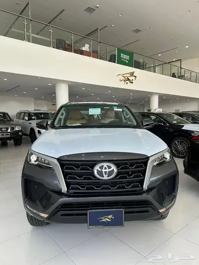 تويوتا فورشنر GX2 بنزين 4x4 موديل 2024 1