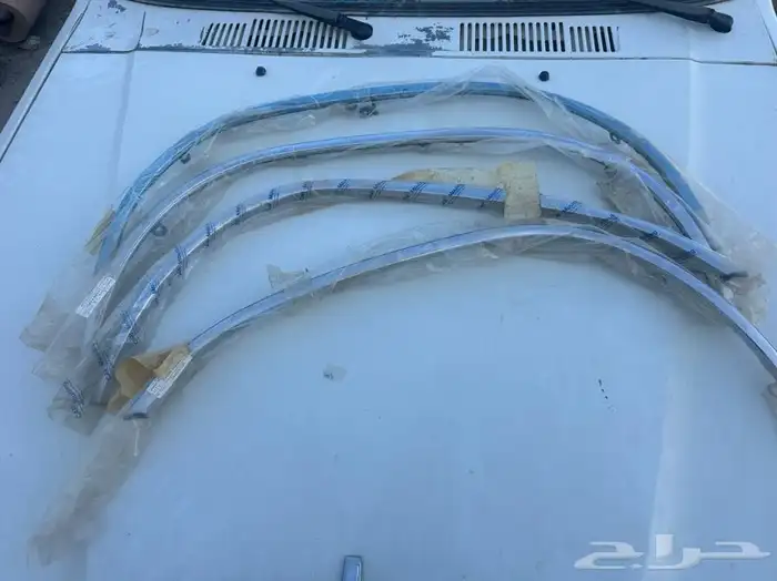 ازياق رفرف هايلوكس من 89 الى 97 1