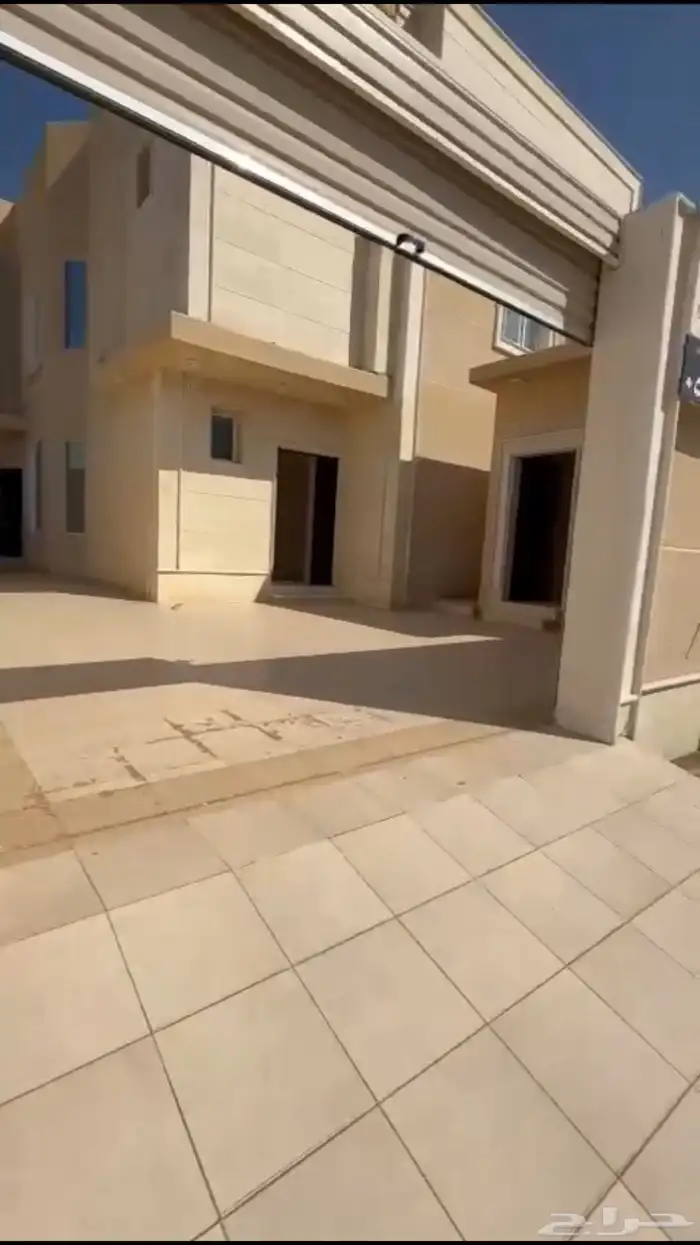 فيلا للبيع في مخطط مكه زاويه مساحة 350 م 2