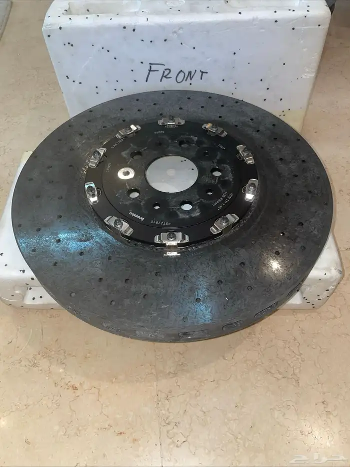 طقم هوبات اصلي كامل فيراري FF استخدام بسيط جدا لايذكر 2