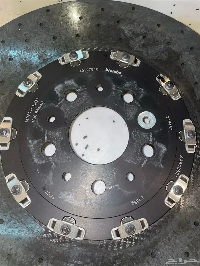 طقم هوبات اصلي كامل فيراري FF استخدام بسيط جدا لايذكر 3