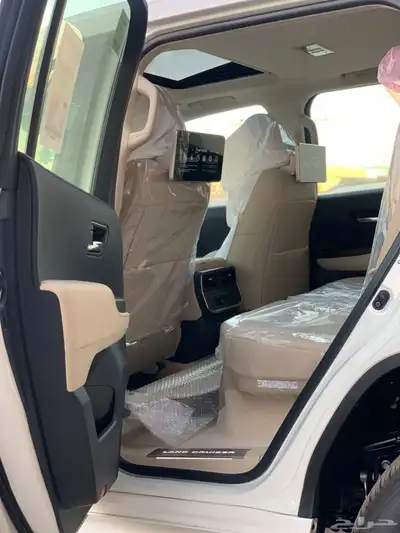 تويوتا لاندكروزر GXR 4بنزين 2024 6