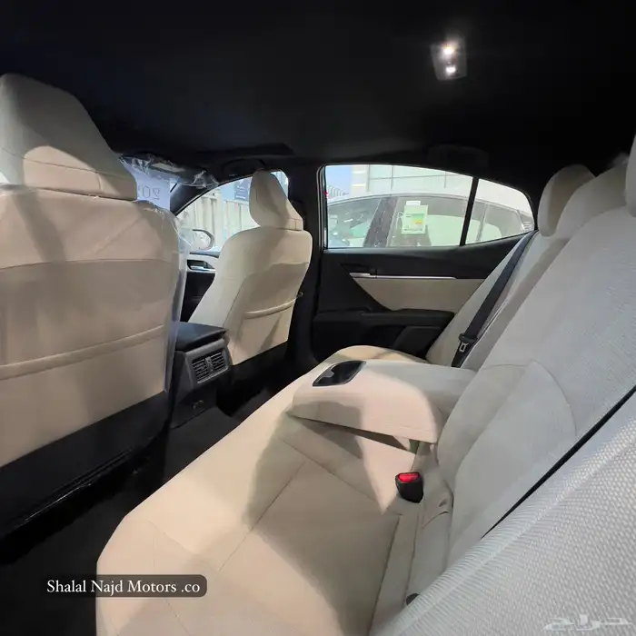 تويوتا كامري LE اسود 2025 فقط ب 1866 عرض حصري لقطاع الحكومي 5