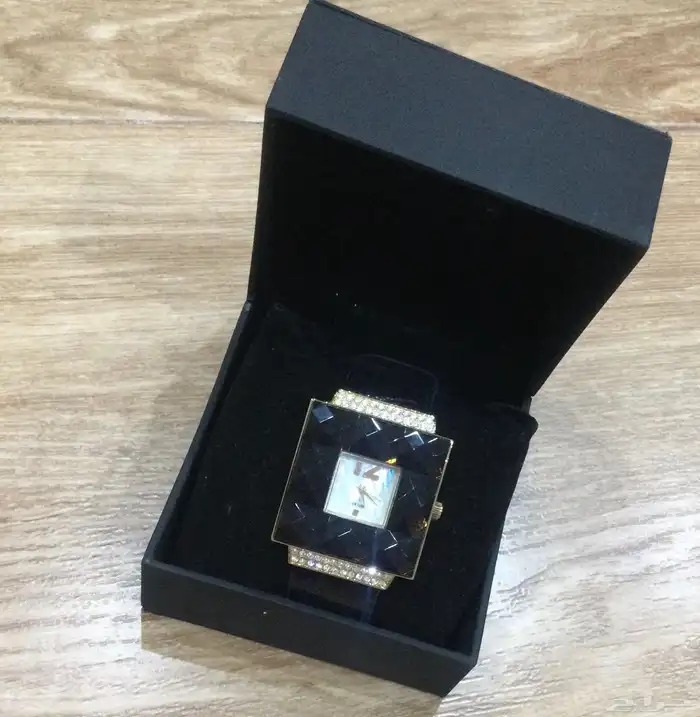 ساعة يد نسائية جديده 3