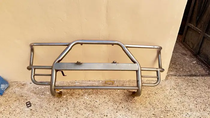 دعامة دعامية نظارة نيسان باترول 0