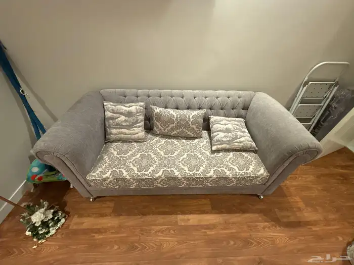 اثاث منزلي للبيع و مكنسه هيتاشي 2200 1