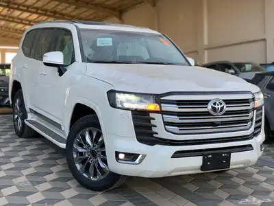 تويوتا لاندكروزر GXR 4بنزين 2024 1