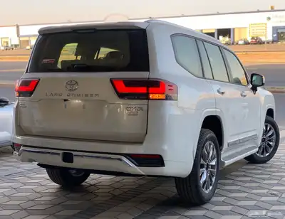 تويوتا لاندكروزر GXR 4بنزين 2024 2