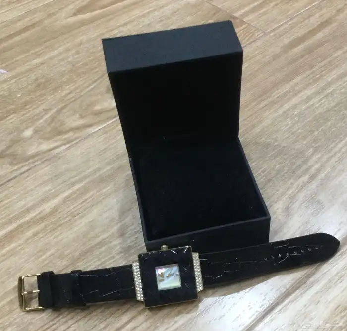 ساعة يد نسائية جديده 4