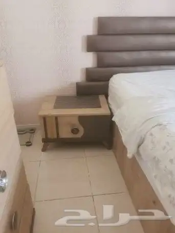 سرير مزوج مع 2 كمدينة للبيع 2