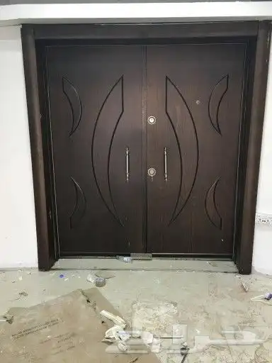 عدد 35 باب نظيفه جدا 10 ابواب جديده. و25 باب مستعمله ونظيفه 7
