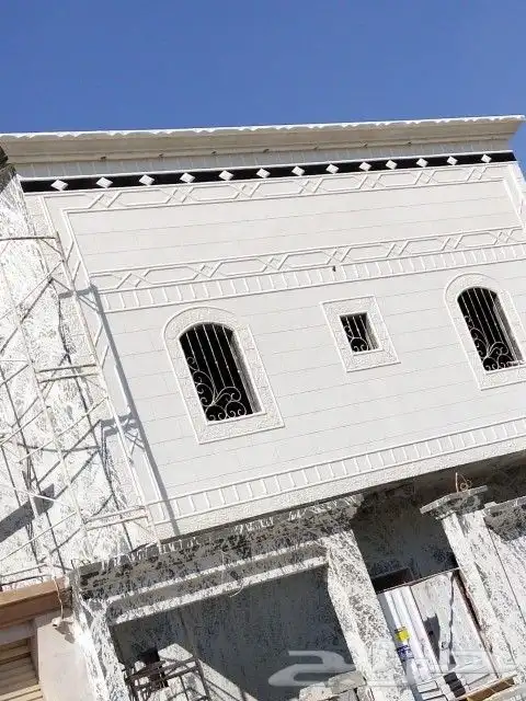 معلم ديكورات خارجيه الأسمنت الأبيض وبطحاء الرياض مع كسر الر 3