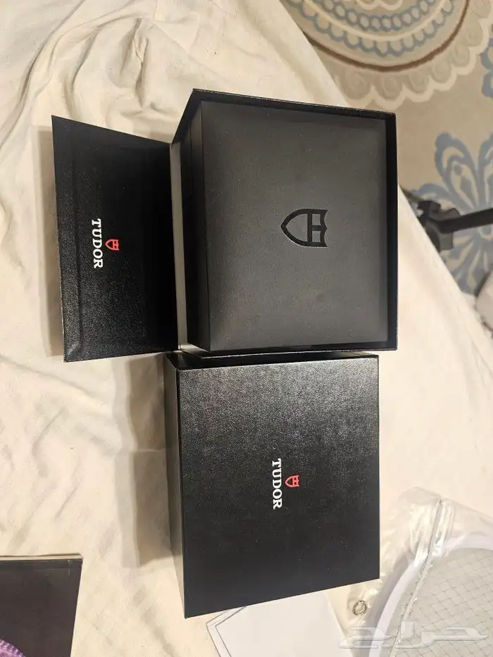 ساعة تودور 9