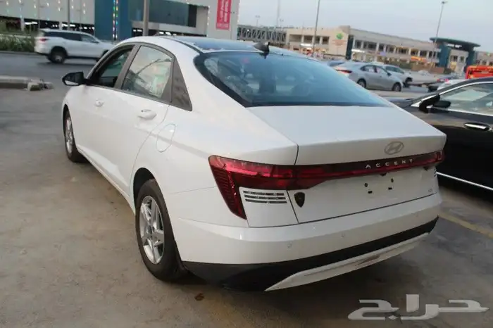 اكسنت اسمارت سقف اسود 2025 6