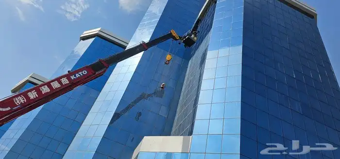 شركة تنظيف الزجاج في المدينه محلات ومباني ومركز 0