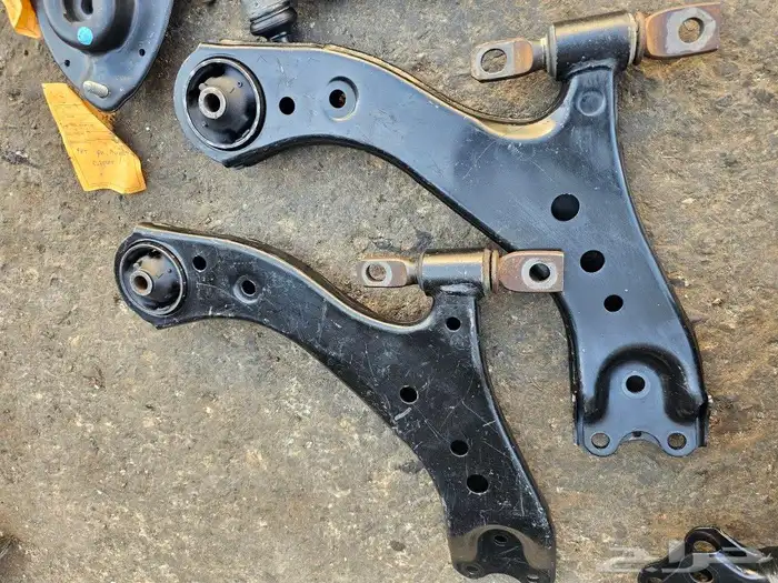 قطع غيار كامري 2018 - 2024 مساعدات و مقصات 5