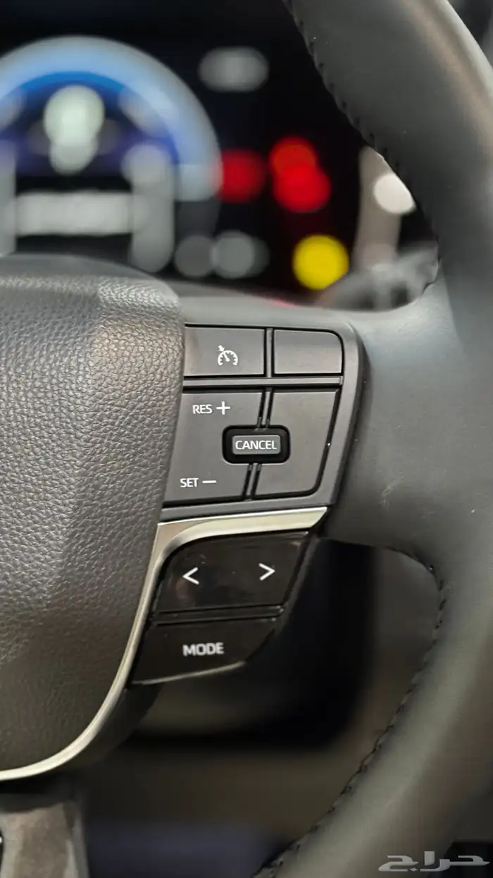 تويوتا كامري LE هايبرد 2025 سعودي تيتانيوم اصفار 10